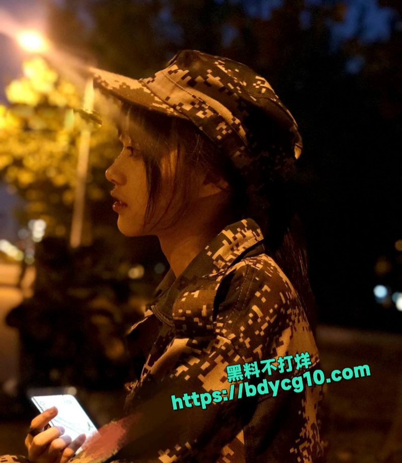 收的二手苹果笔记本清理时发现反差美女生活记录5