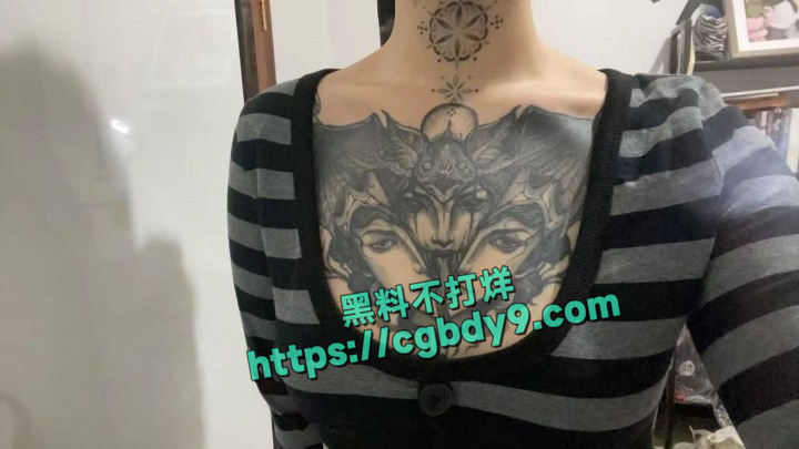 抖音lee李李 纹身师店老板娘性爱视频流出2 (7).jpg