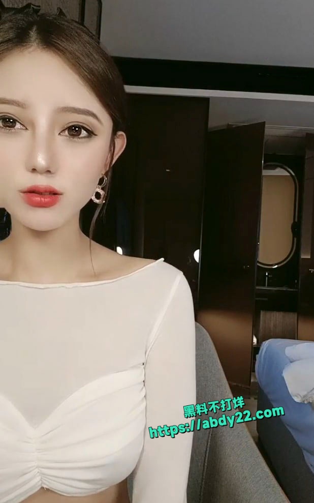 周周不是鱼自慰视频 1