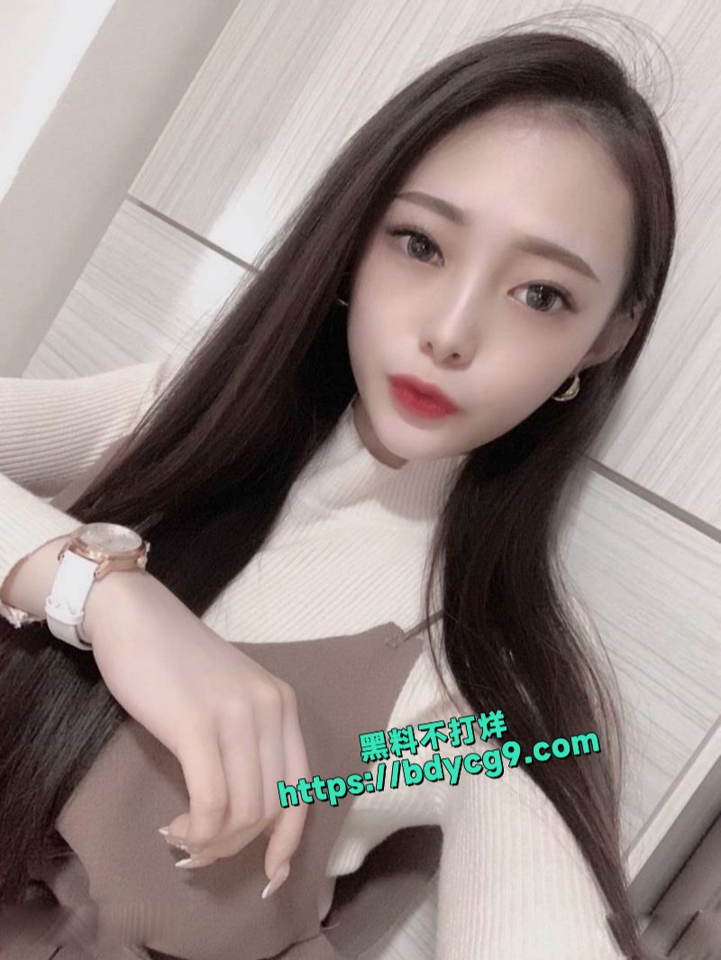 阿黑颜气质女大发骚私拍泄密各种母狗动作令人遐想联翩4