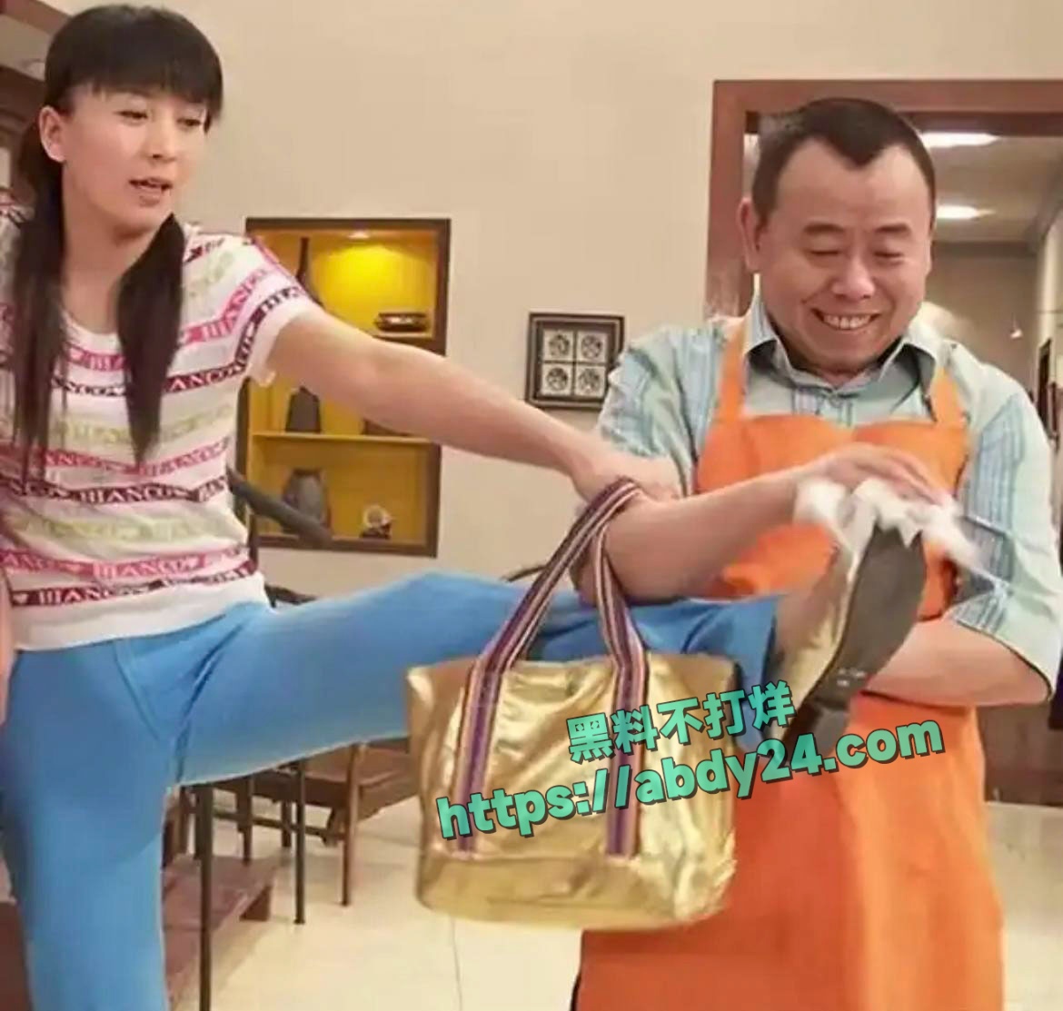 演员闫学晶哭穷事件持续发酵 17