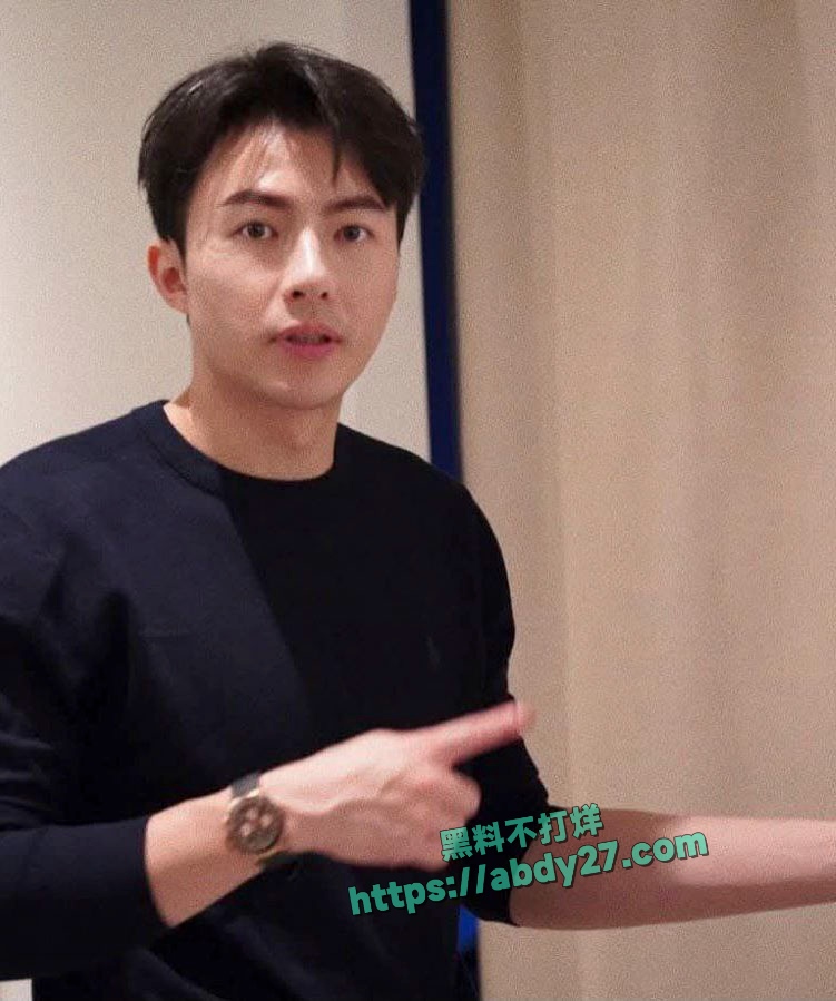 吉隆坡理发师啊sean与顾客成为炮友 22