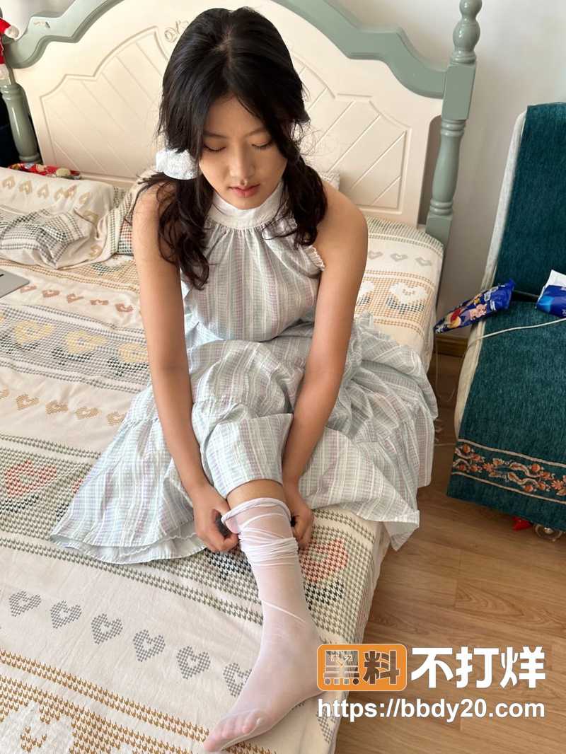 顶级反差山东白丝母狗1