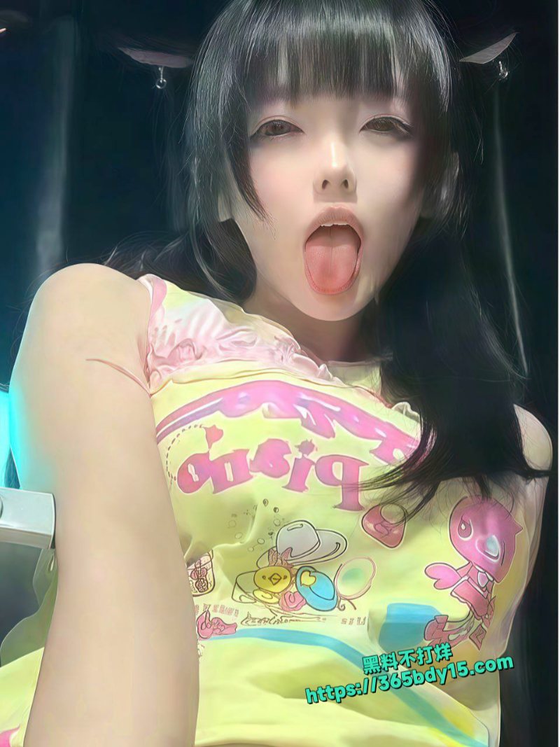 地雷西萝莉女友粉嫩鲍鱼极品身材自录自慰3