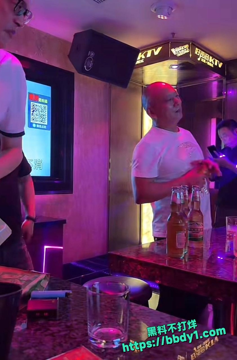 夏四小 18
