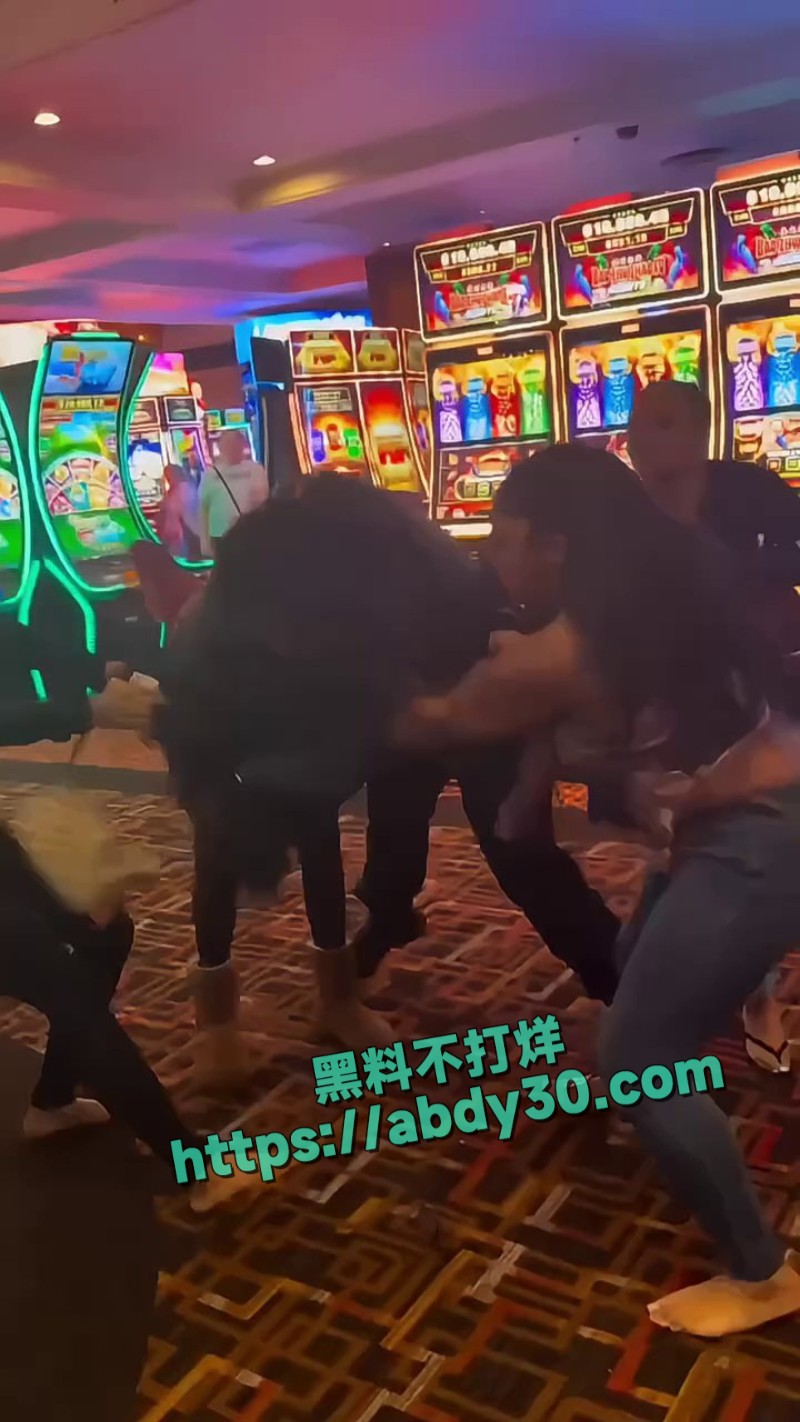 老黑1打4多人对抗