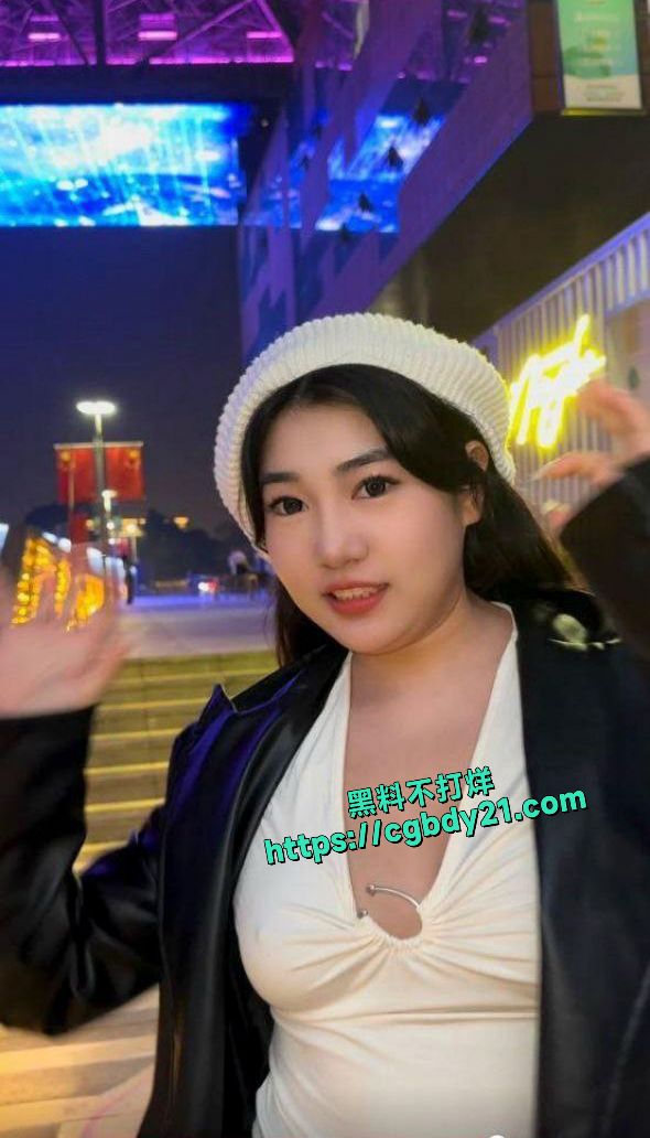 丰满甜美妹子反骨PP ，大胆露出2