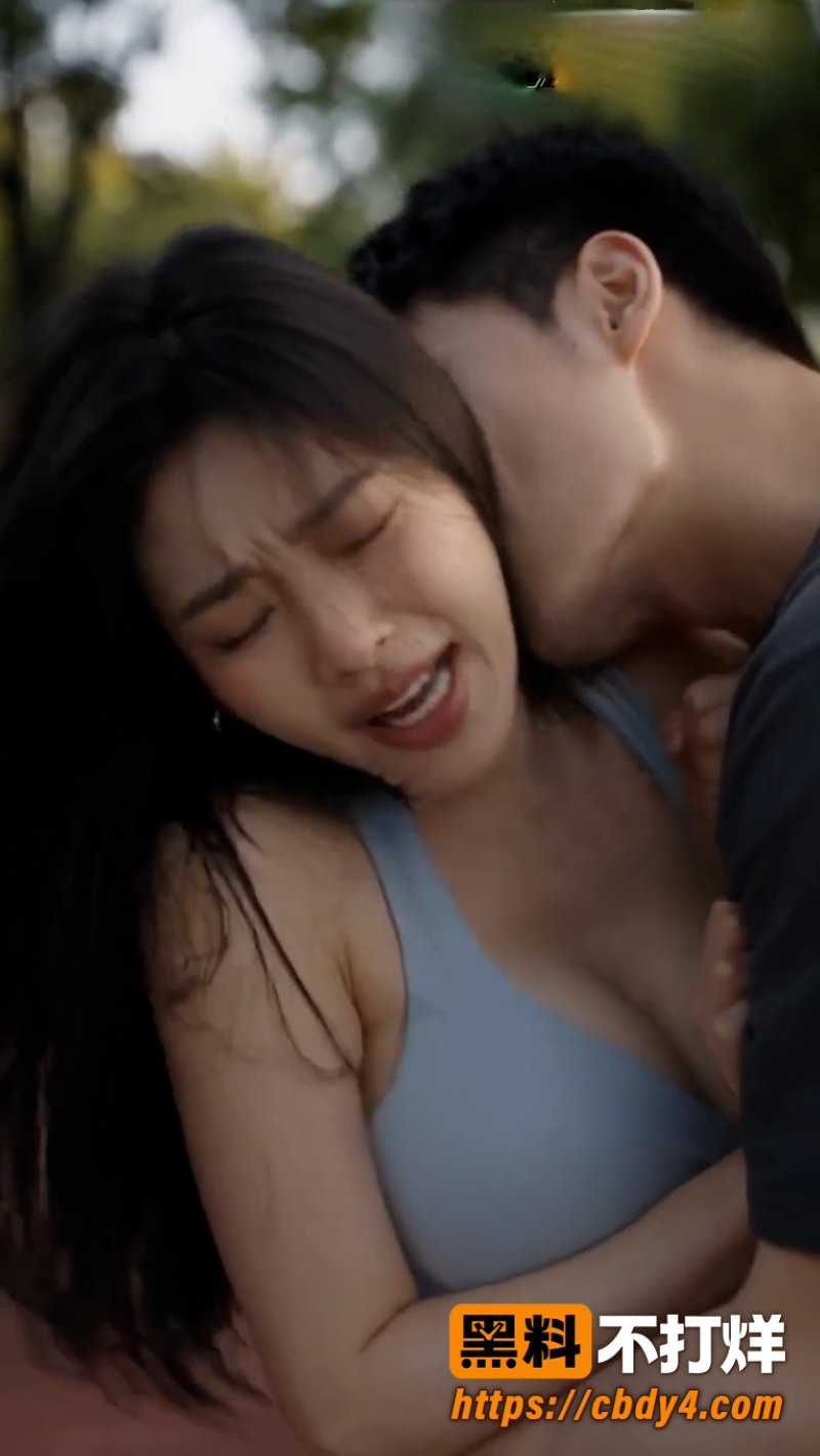 女友帮我操闺蜜 6