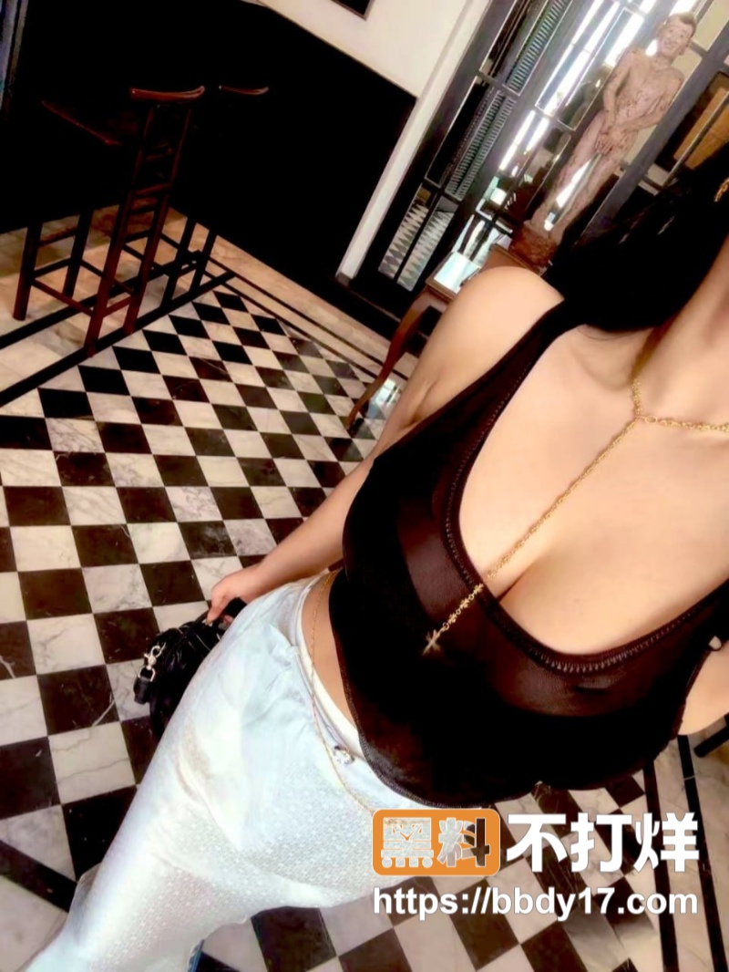 武汉夫妻寻单男多人运动3