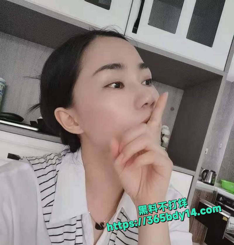 新加坡反差纯欲留学生梁思思不雅私拍流出