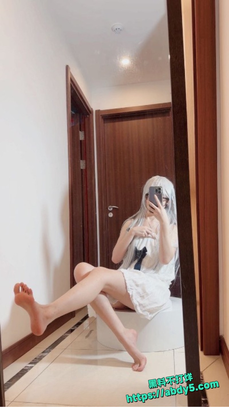 新增萝莉嫩妹少萝涵付费大尺度私拍4