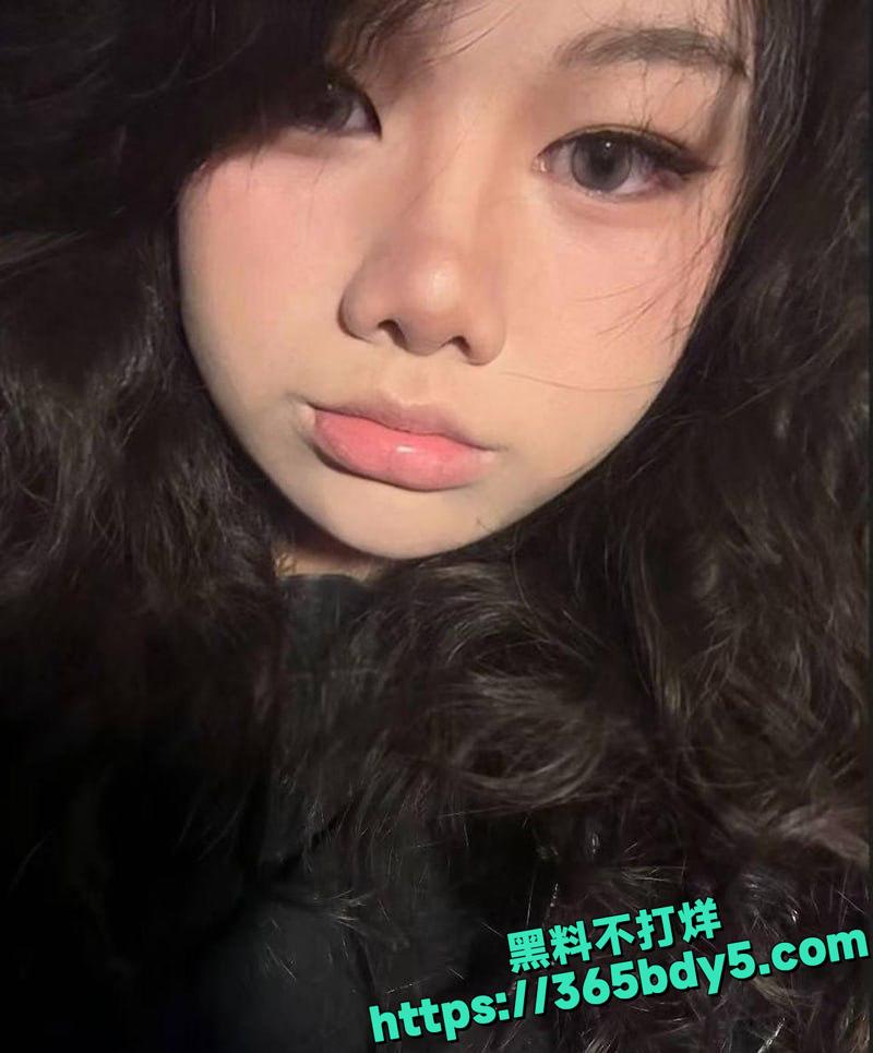 广西南宁嫩妹黄瞳私密调教视频流出2