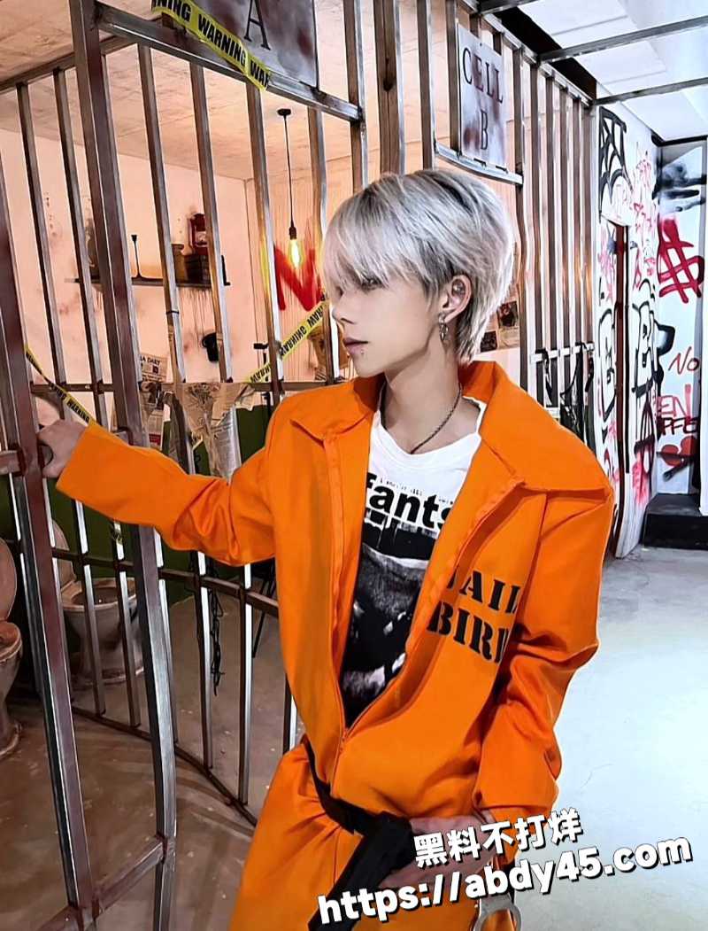 罗琰泽立单身人设约炮女粉31