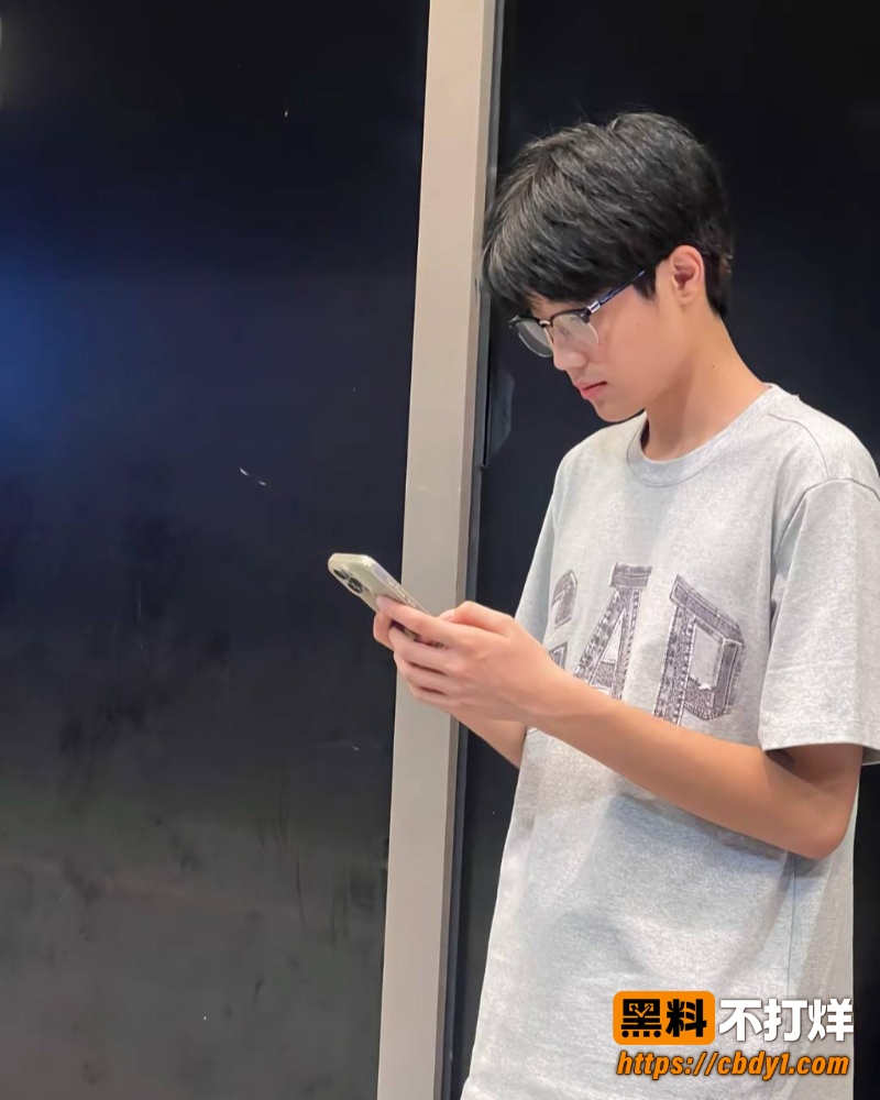唐宥霖照片1
