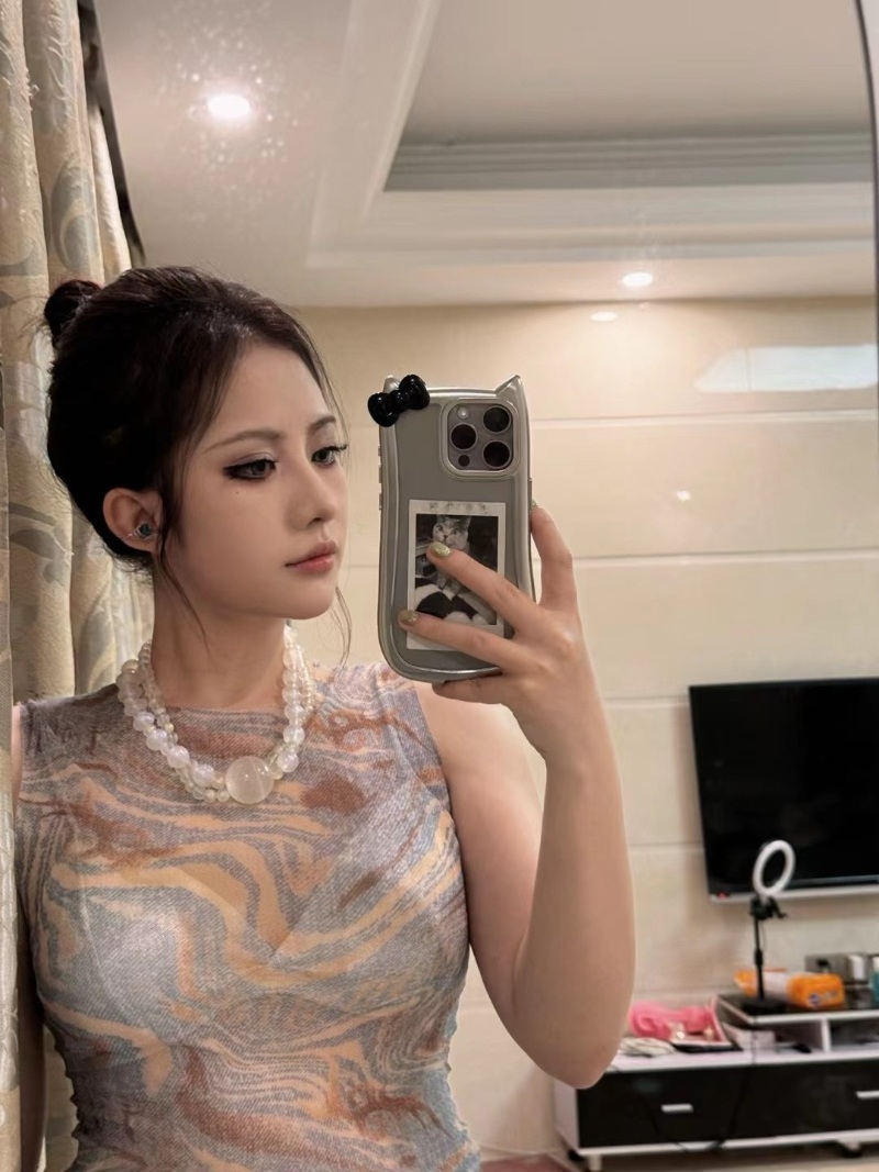 武汉辣妹胡晨熙和男友私拍视频被泄密1