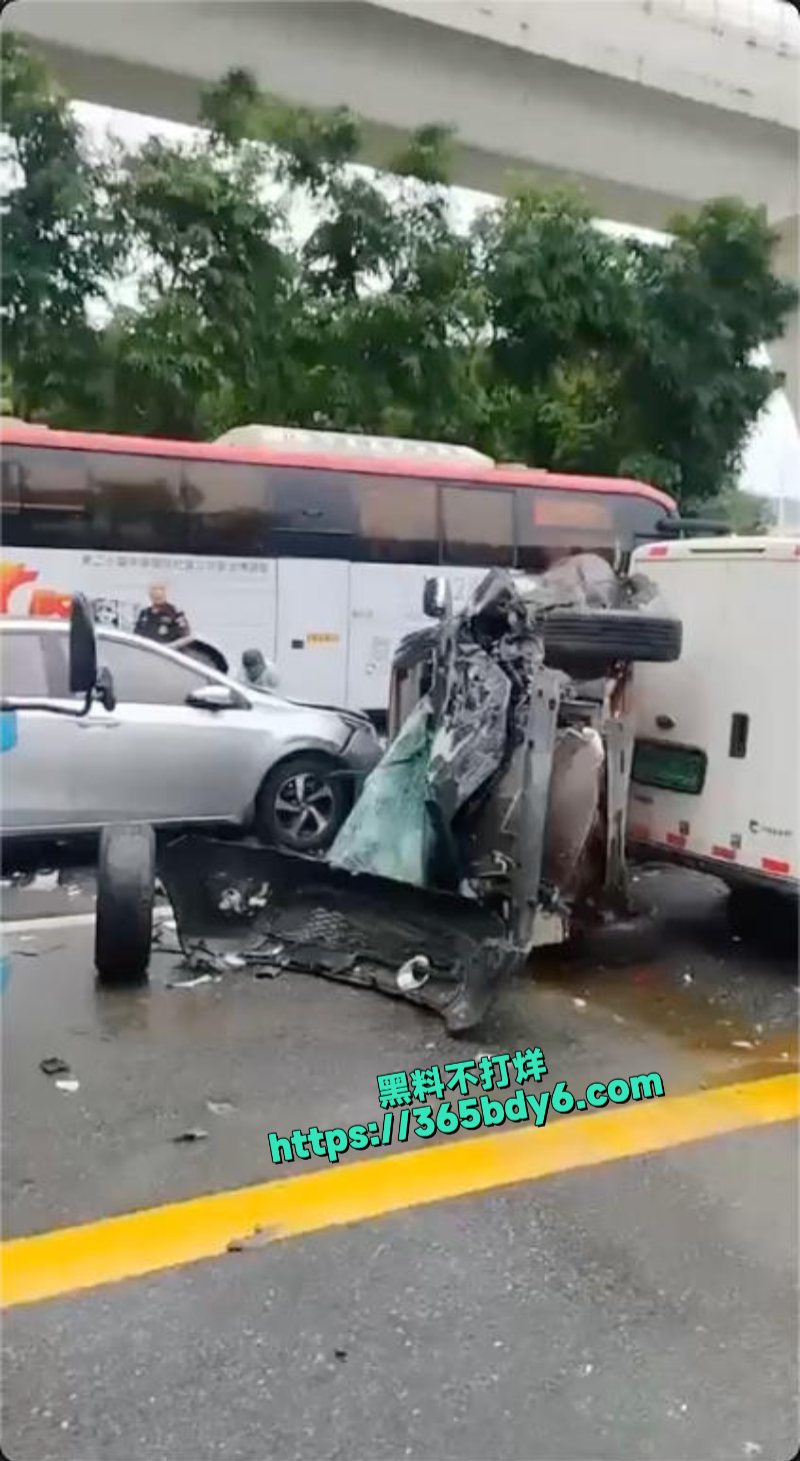 深圳荷坳地铁站突发重大交通事故5
