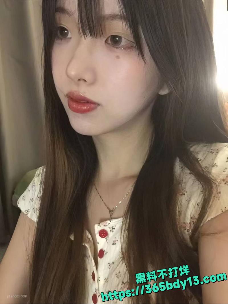 反差学生妹高颜值极品尤物3.