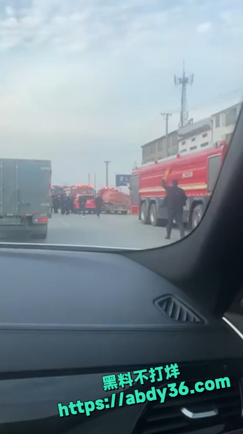 烟花爆竹门店起火爆炸 8