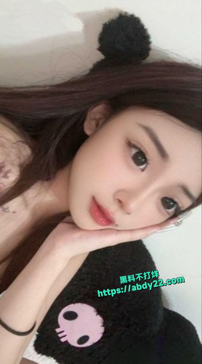 高颜值御姐正妹刘雅轩