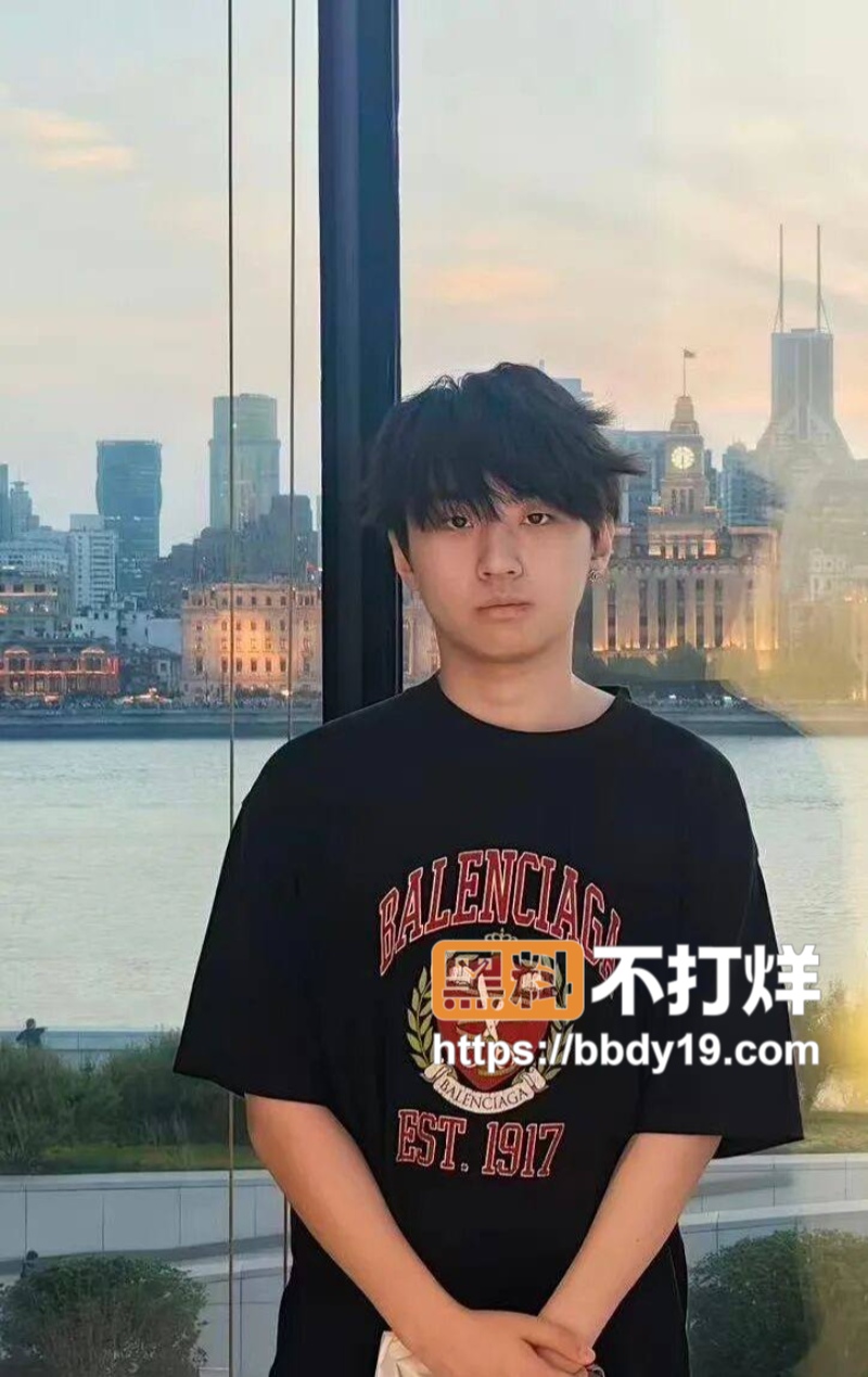 澳洲uq李某某吃软饭24