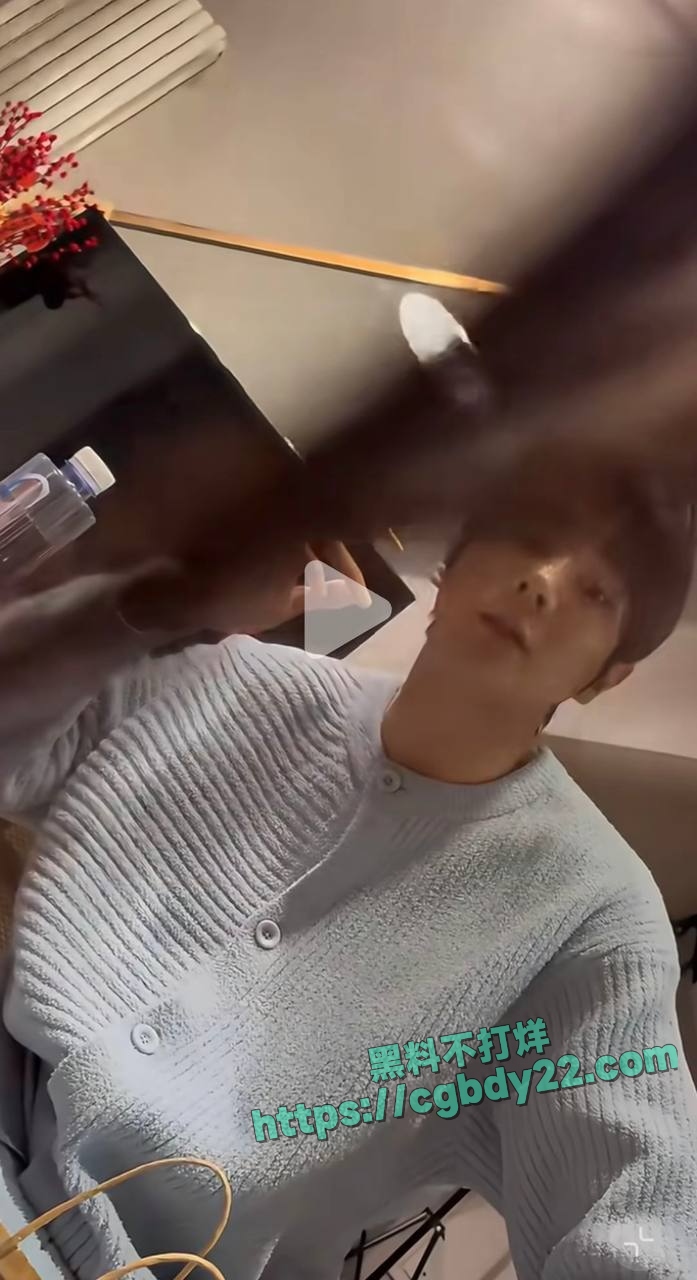 演员金浩鹏被曝骗钱约炮 (27)