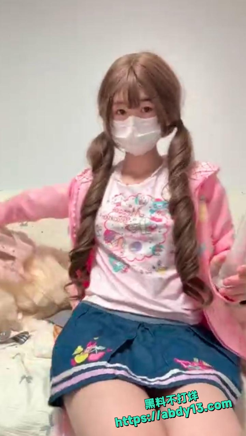 推特软软是小猪高价定制全裸舞4