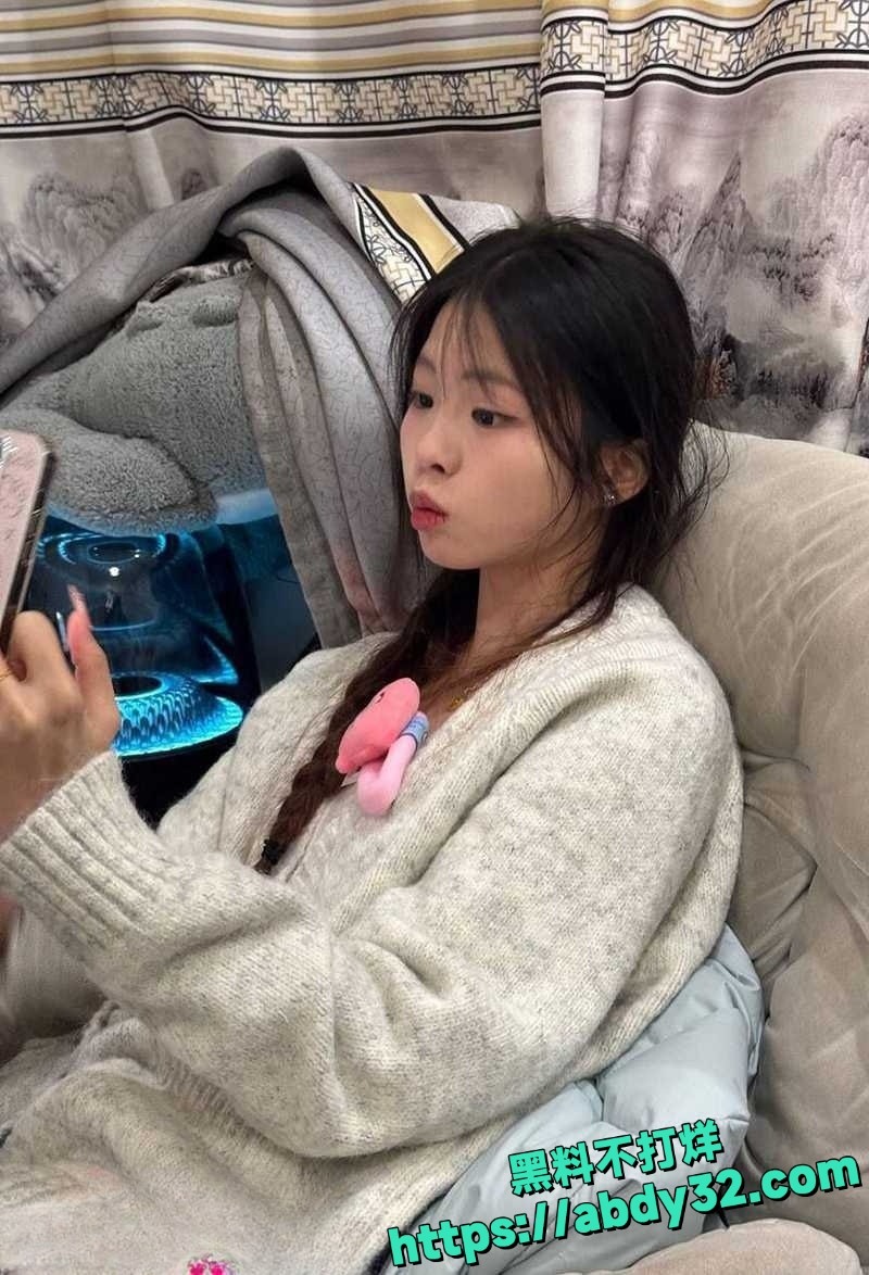 嫩妹刘紫怡情侣私拍泄密2