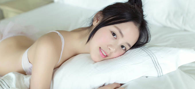 【原创首发】帮取快递来开发娇嫩身躯!!已有男友的小姑娘答应我下次让我操她菊花！