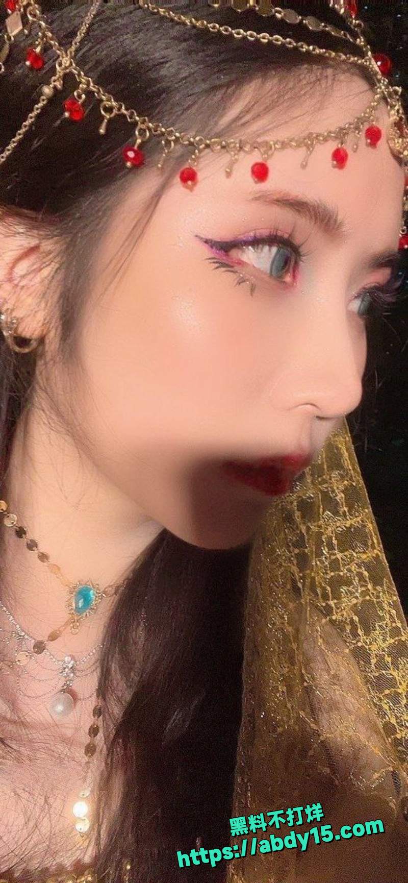 神似刘亦菲仙女项圈爬地视频2