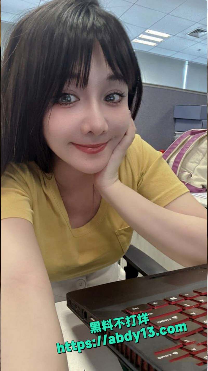原档泄密拿下女同事 4