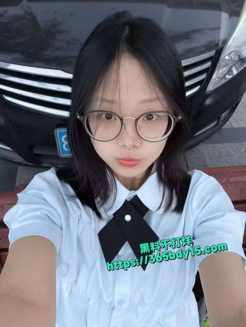 漂亮的眼镜学妹8