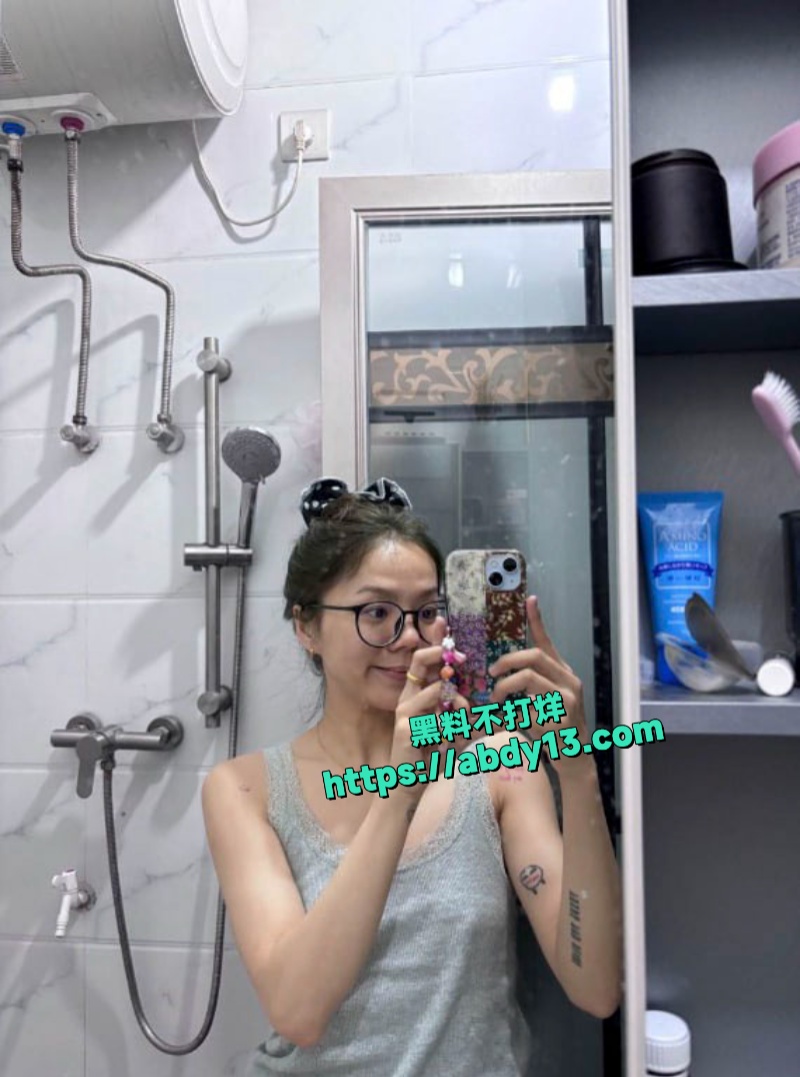 老板娘刘小敏不雅视频 8