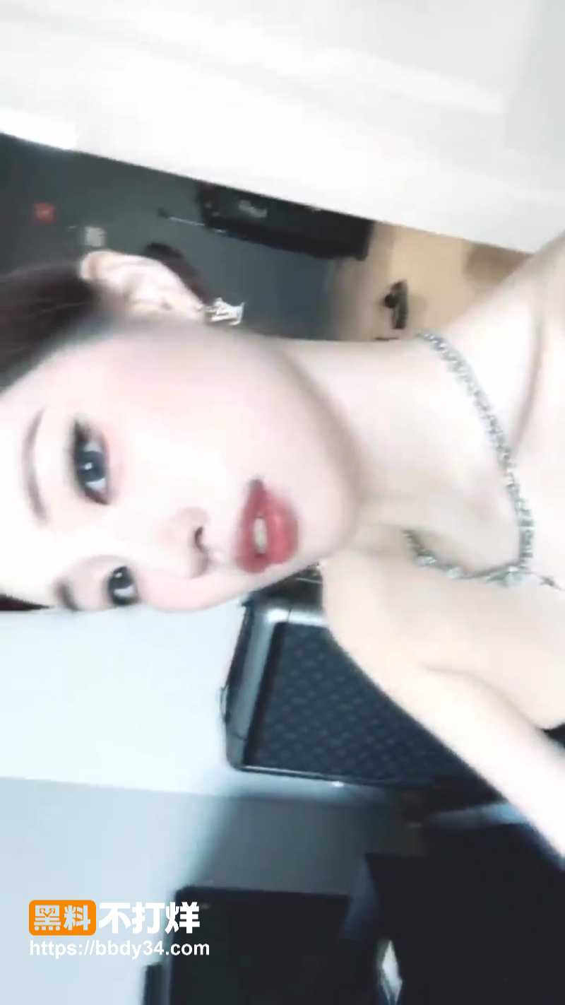 韩国AF女团练习生高价洗澡私拍曝光1