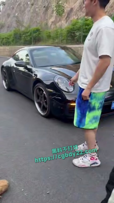 宁波保时捷超速超车撞到摩托车小哥 事后若无其事的更换车牌6
