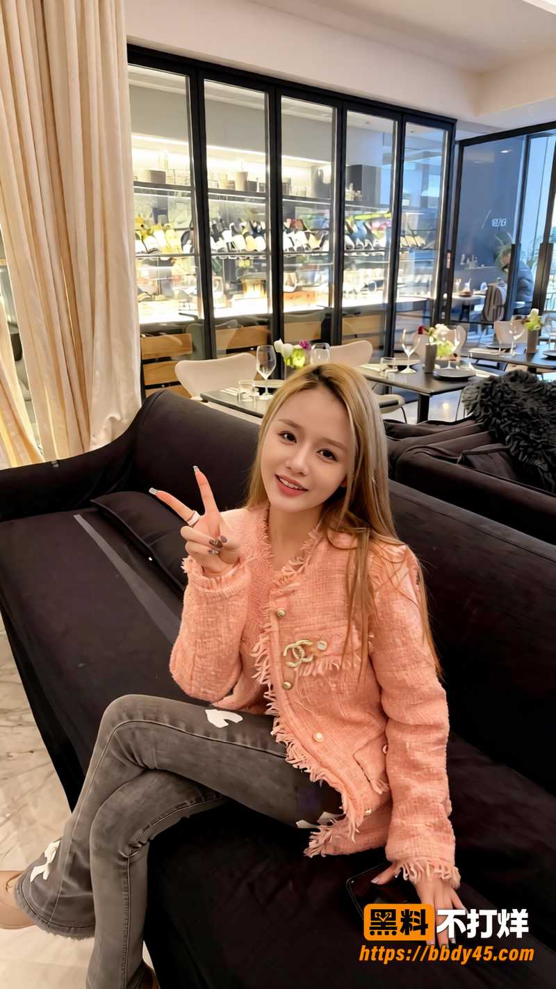 高颜值御姐两女共侍一男1
