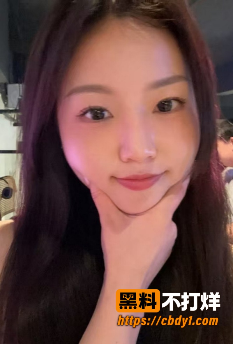 上海纯情吊带牛仔小姐姐 4