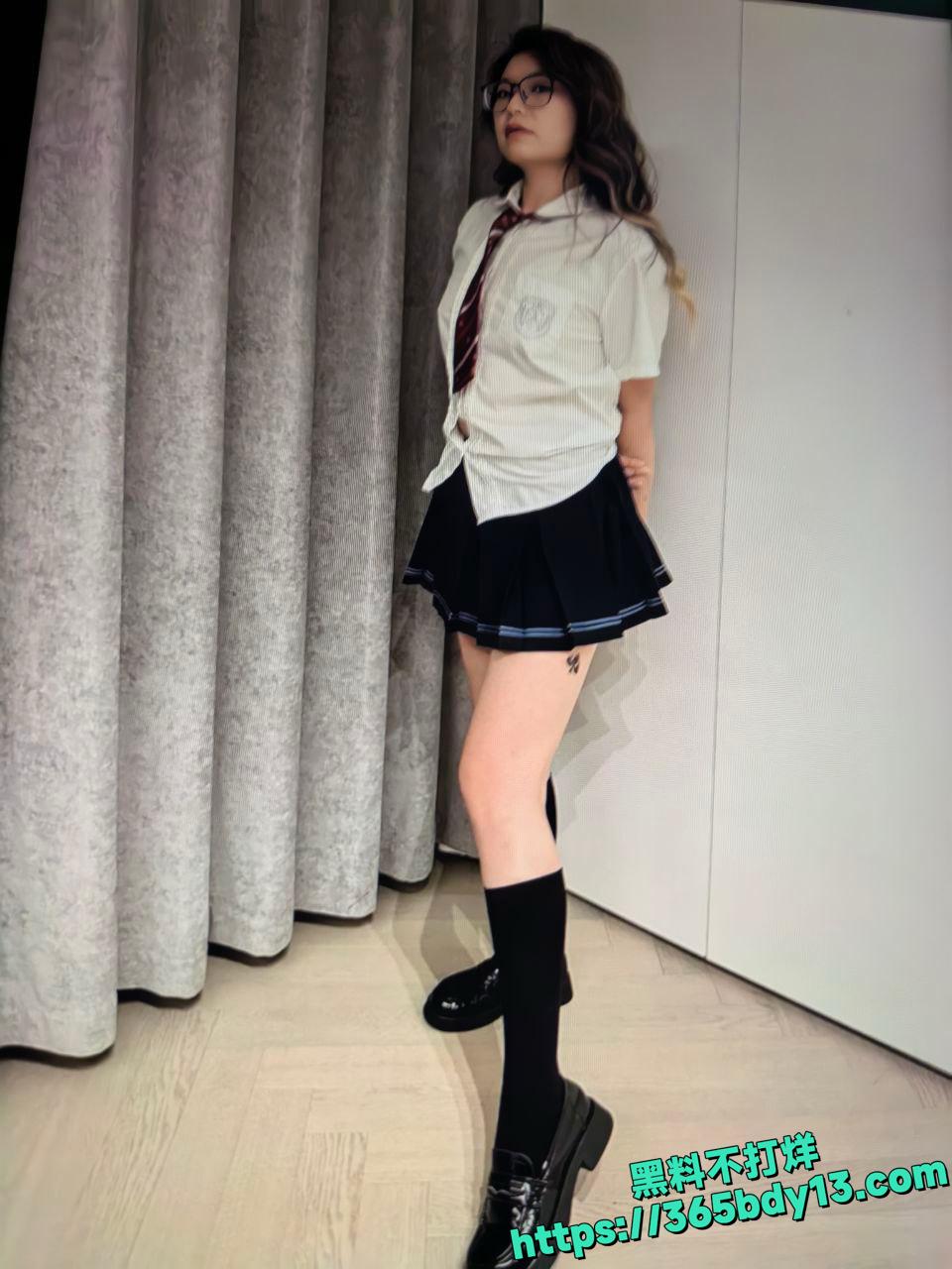 河南新乡刚结婚小夫妻惊爆绿帽癖丑闻 10.