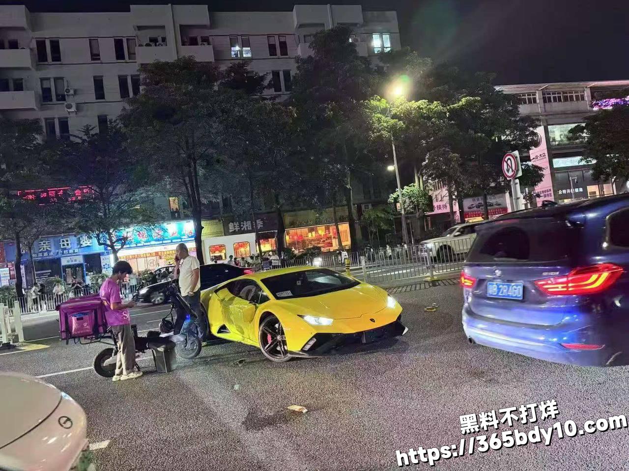 外卖小哥撞超跑3