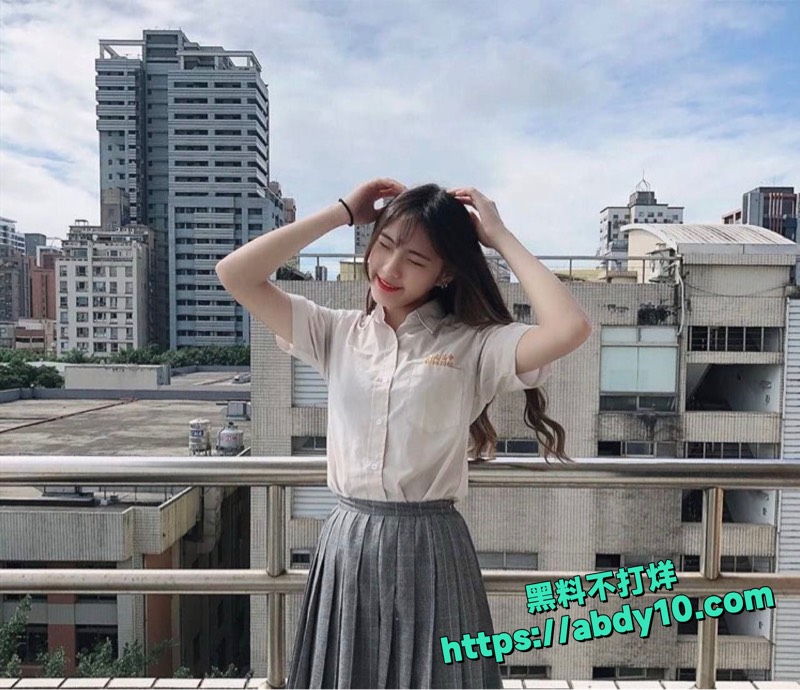 大学生朱晏妮金主调教私拍流出1