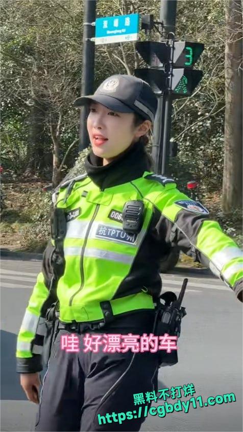 杭州网红兔子警官李语蔚