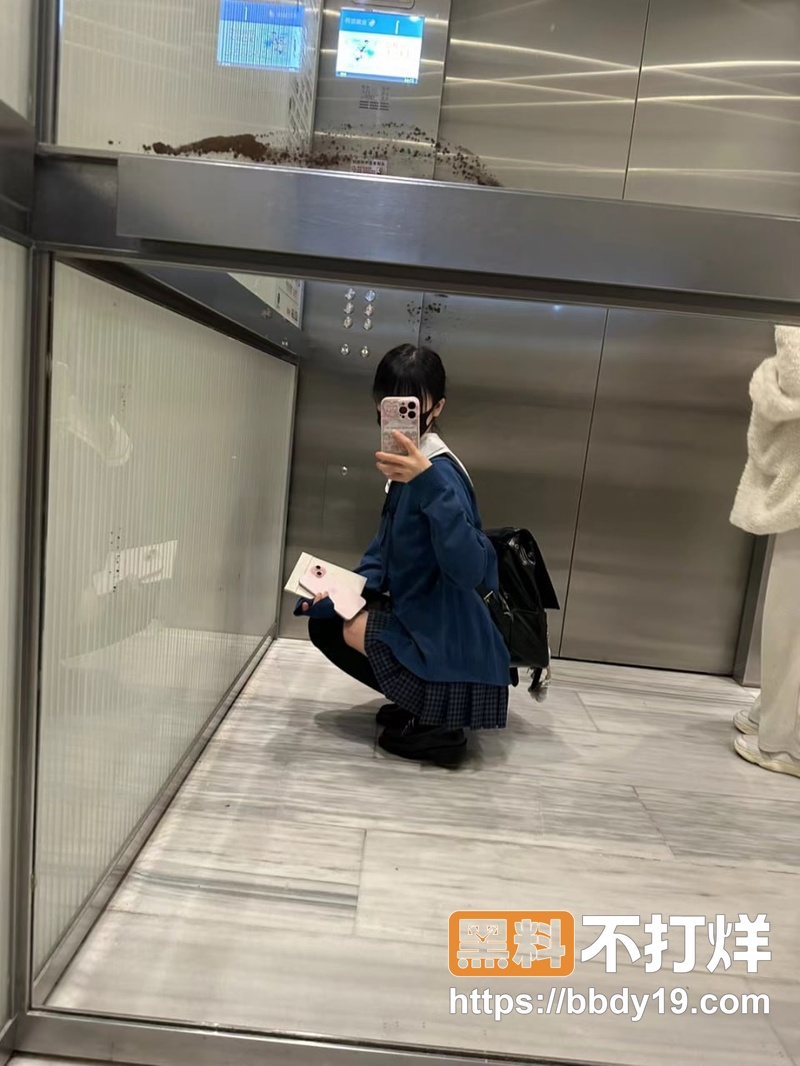 推特网红极品白虎嫩穴12