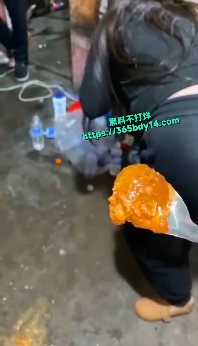 山西大同快手网红安仁直播吃屎