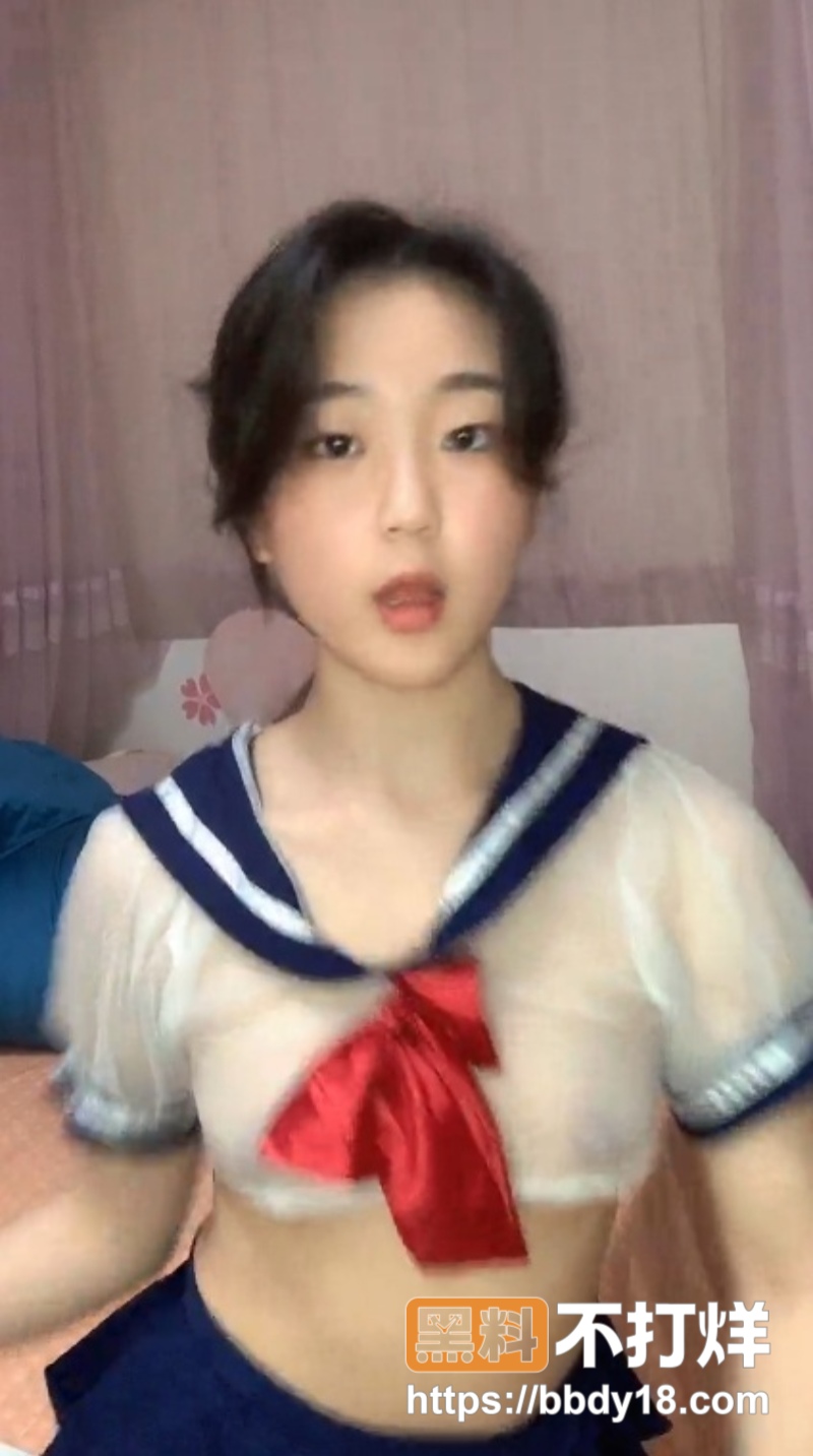 网红柒柒反差大学生裸舞1