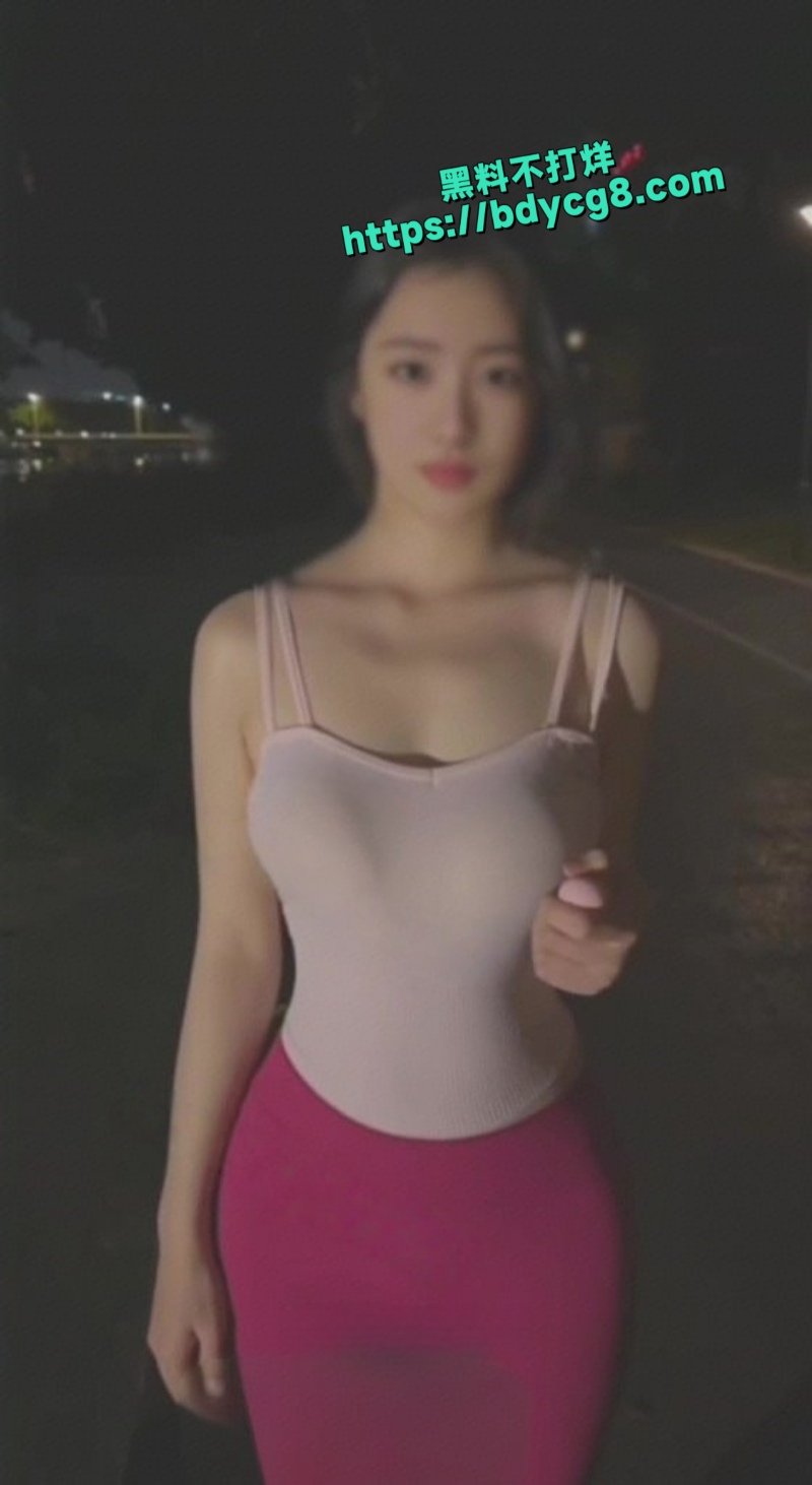顶级露出美少女小美miyoki