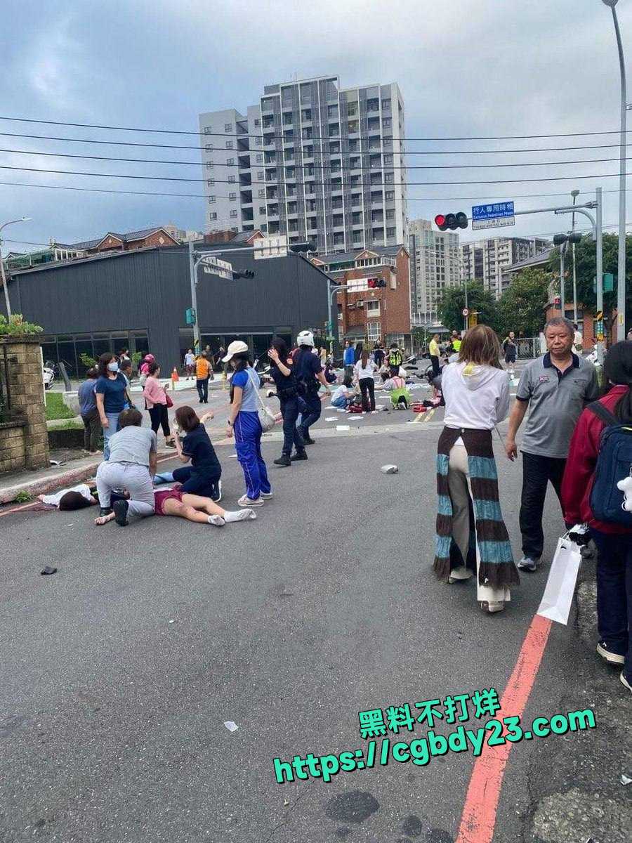 台湾新北市三峡区发生重大车祸5
