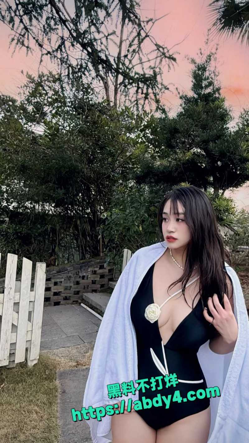 上海大奶纹身母猪 22
