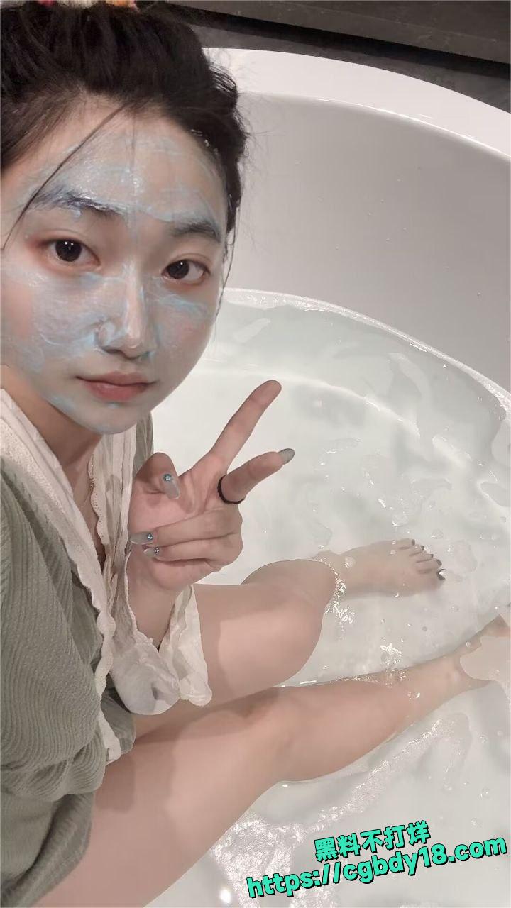 抖音小佳甜心12