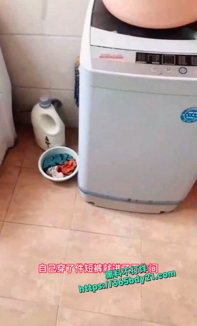 早上性欲大发弟弟化身猛兽强操姐姐 1
