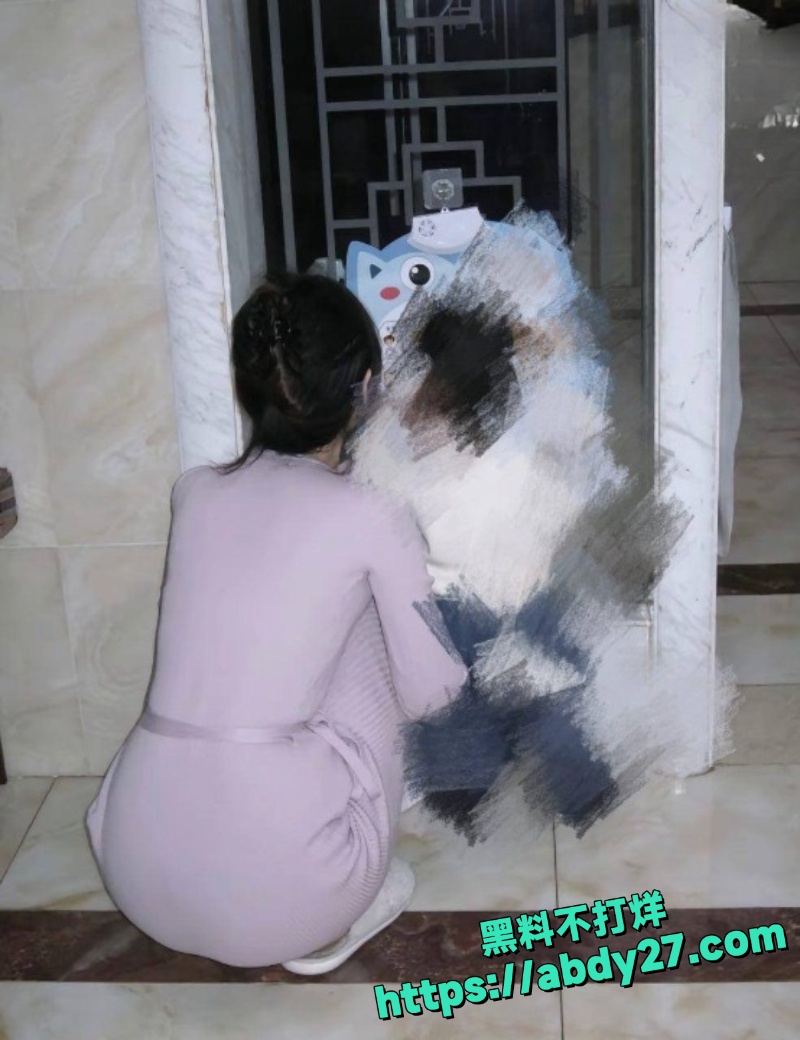 海角后妈穿开裆裤求内射5