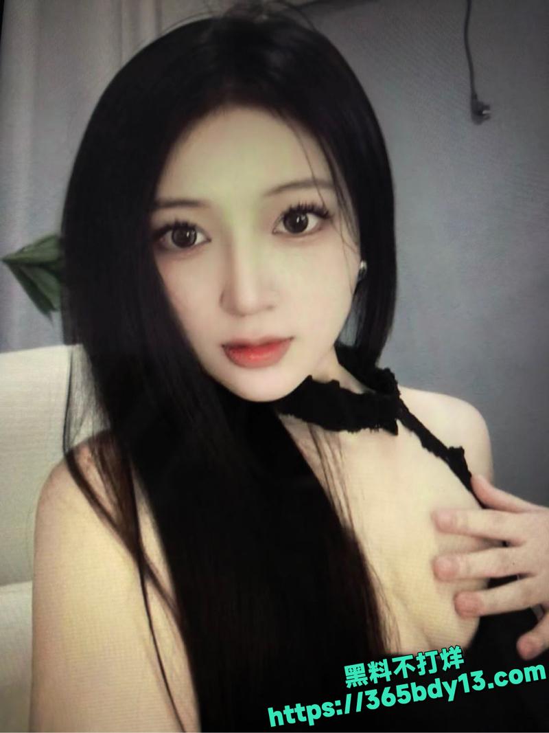 广西桂林00后骚妻刘娜约炮惊爆3P视频流出16.